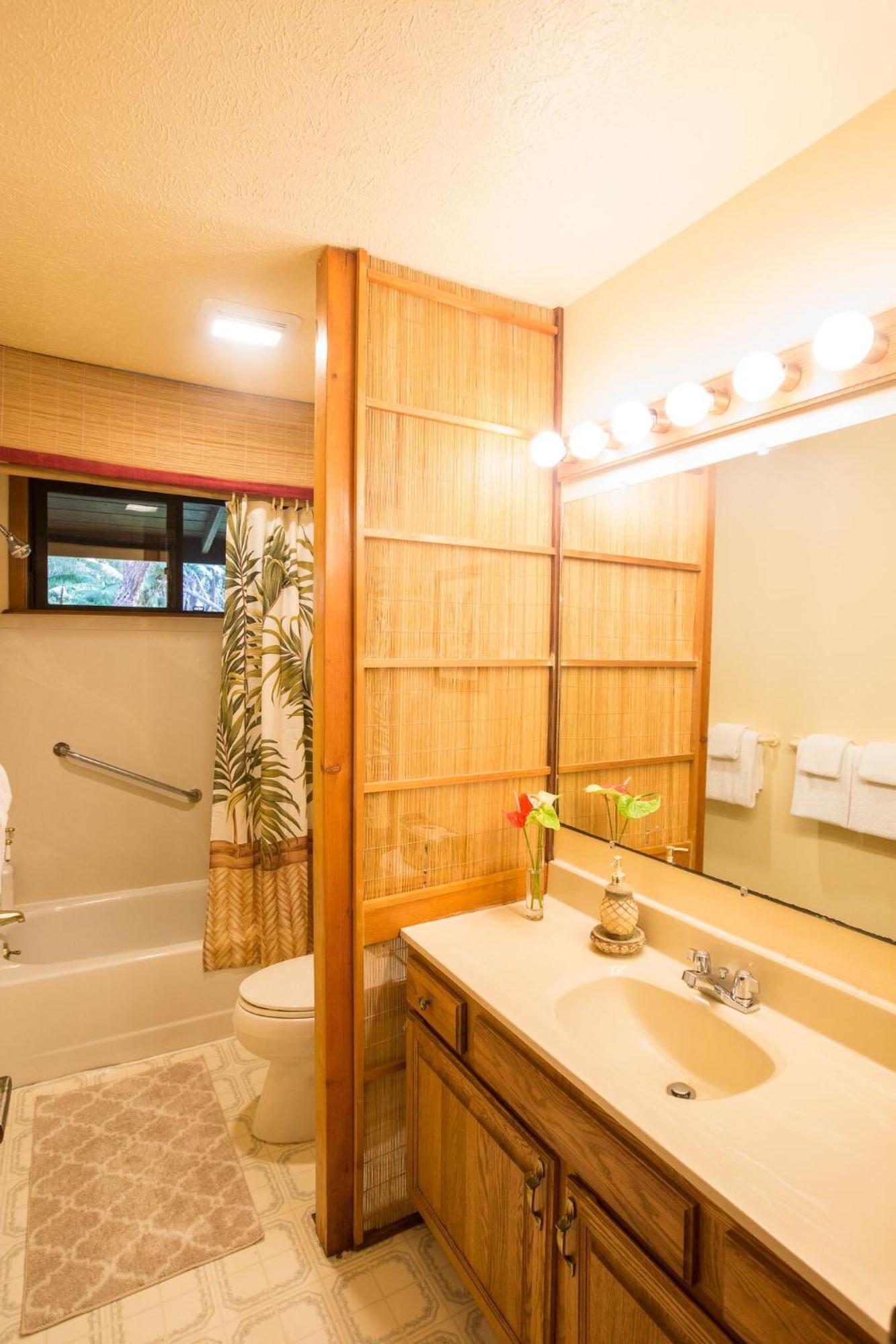 Hale Mauna Loa Upper Level With Shared Hot Tub Волкано Екстер'єр фото